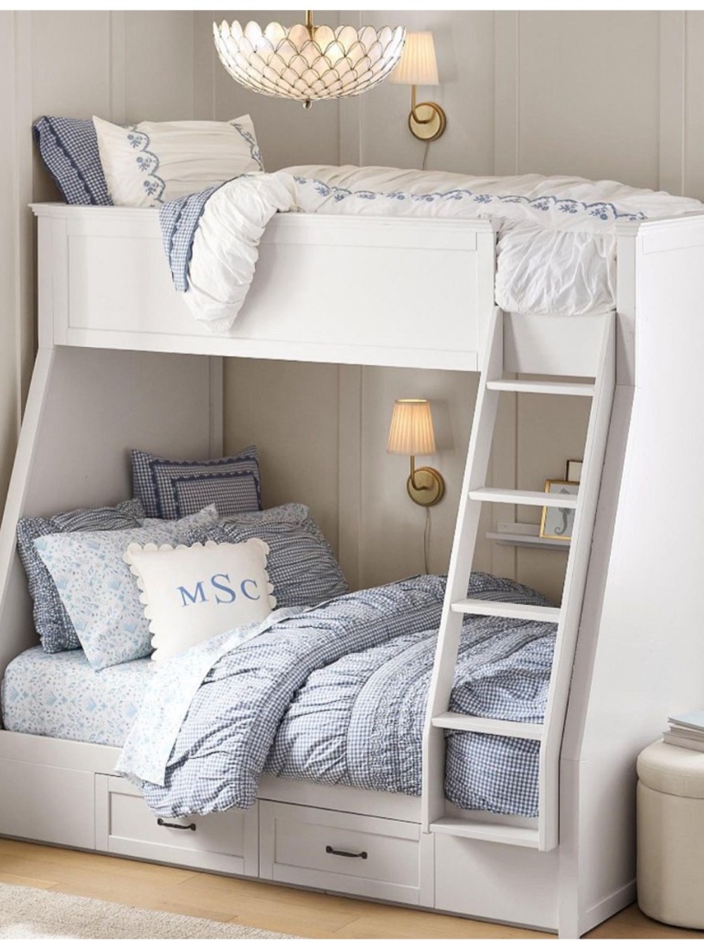 Sweet gingham sheet set Pottery Barn Teen Blue with Scallop Trim - Picture 2 of 2